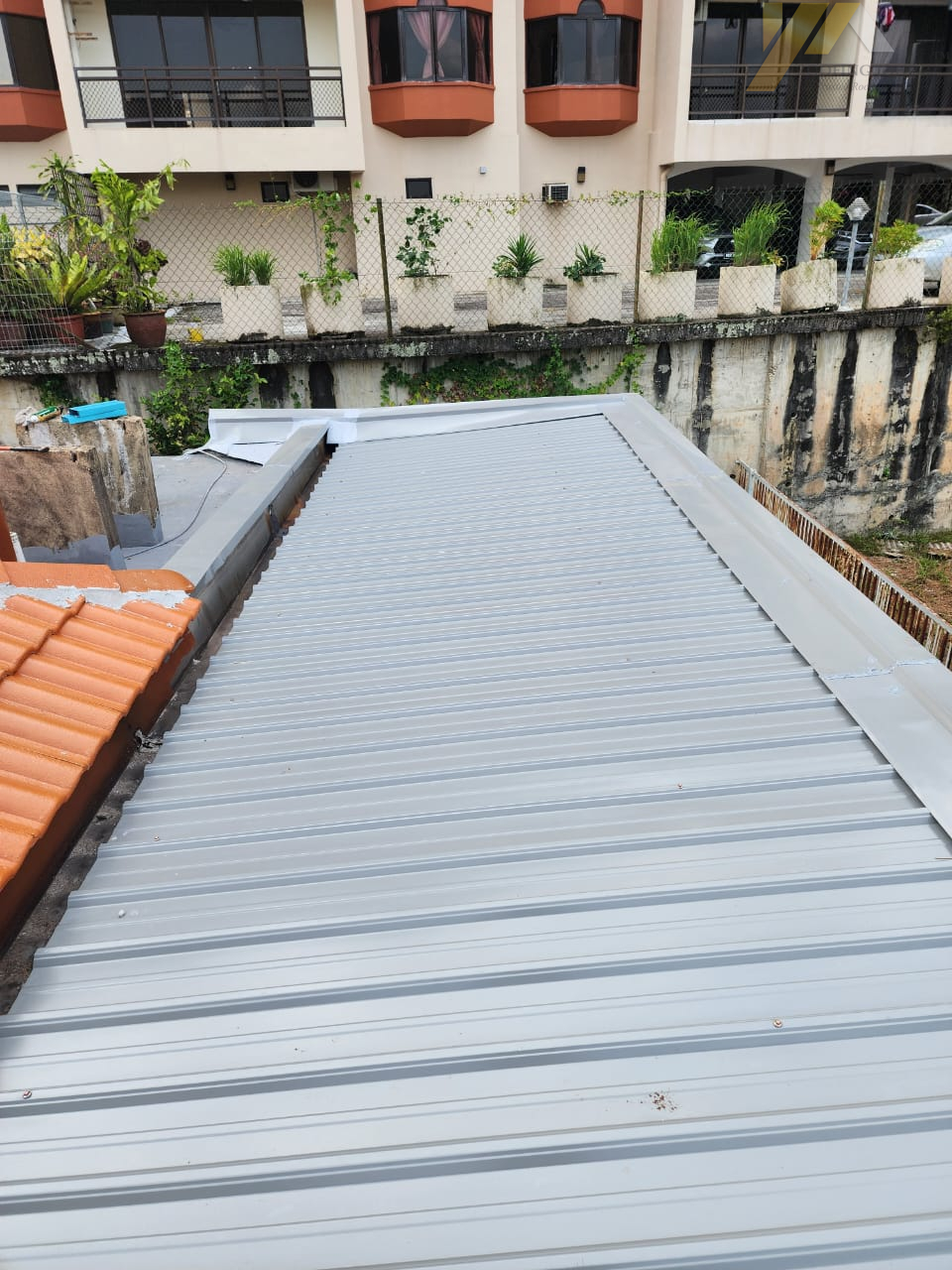 metal roof replacement at Taman Stulang