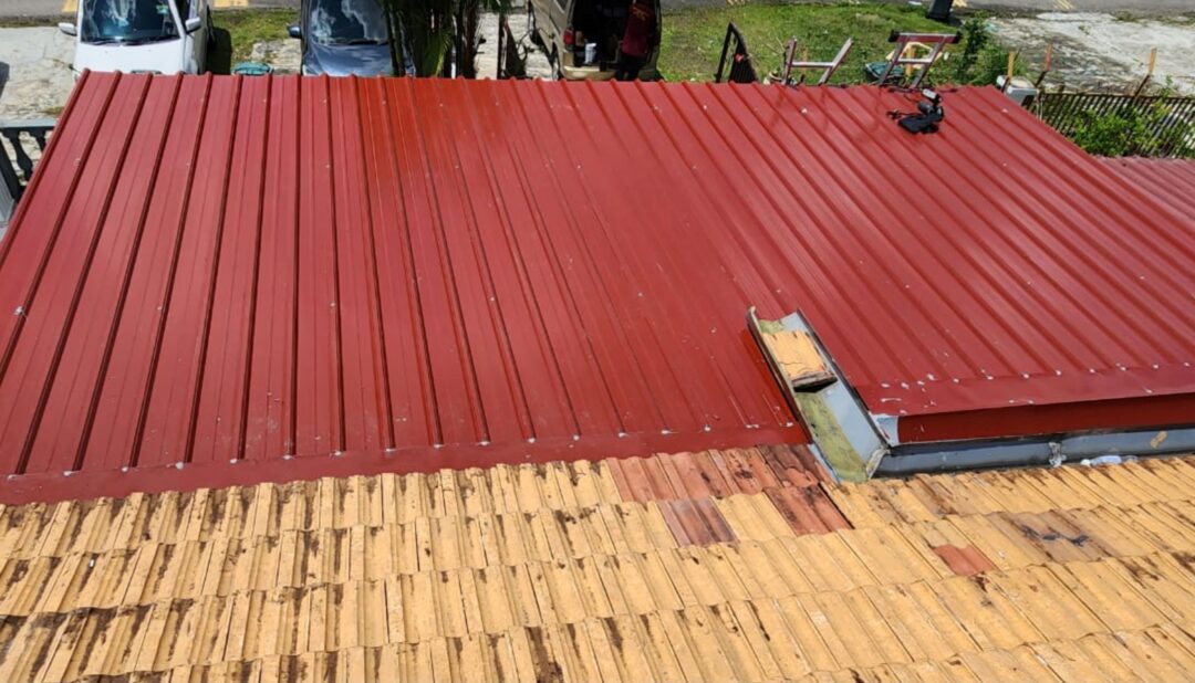 metal-roof-replacement-at-taman-century