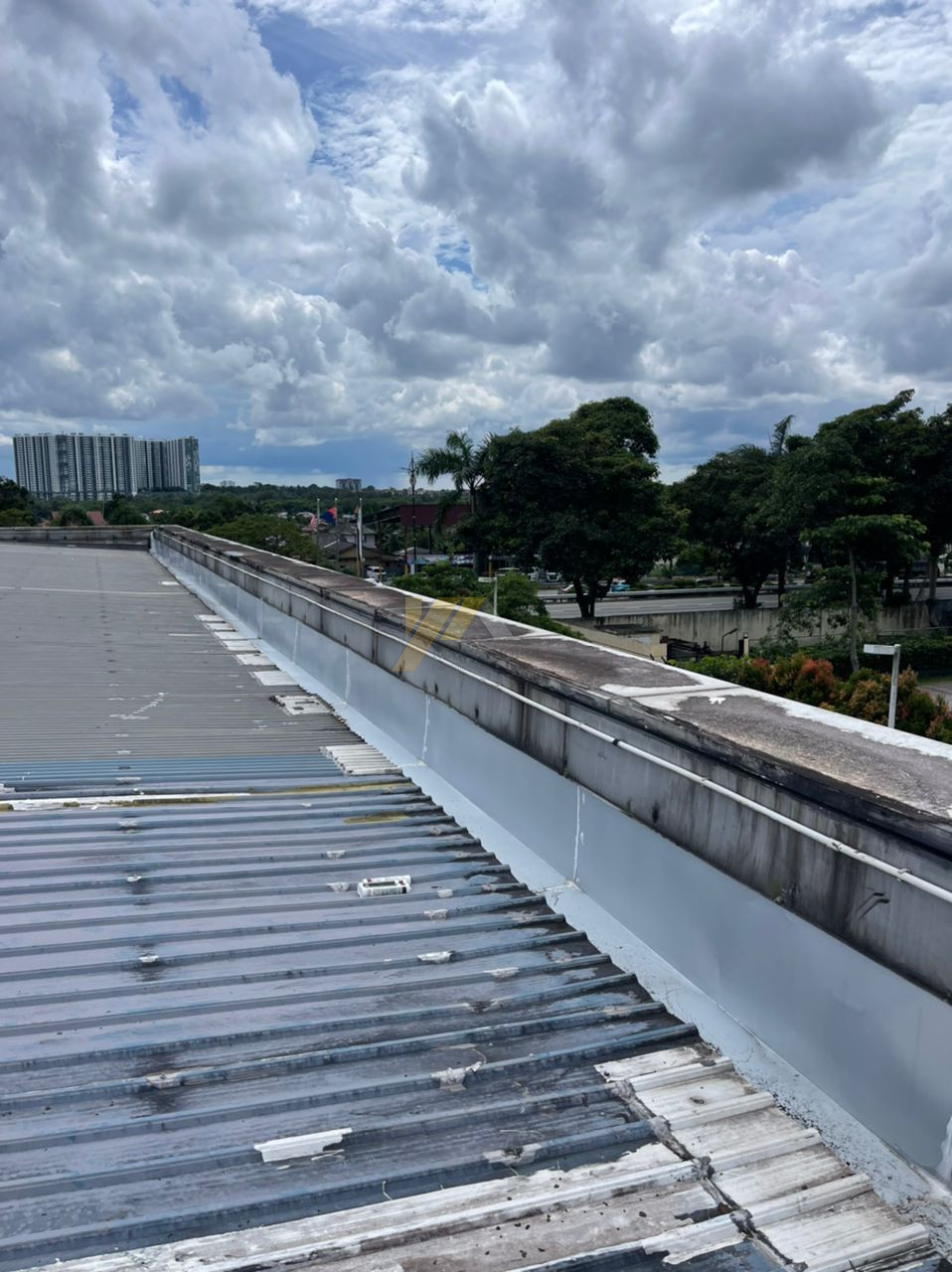 Commercial Rain gutter Replacement